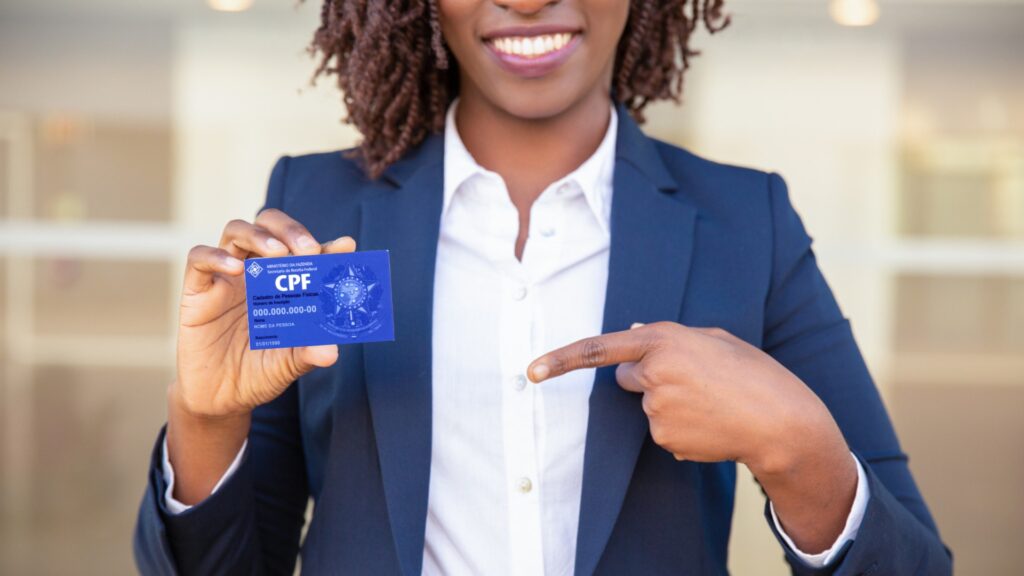 Cpf sendo utilizado indevidamente por terceiros para compras na internet, como proceder ?